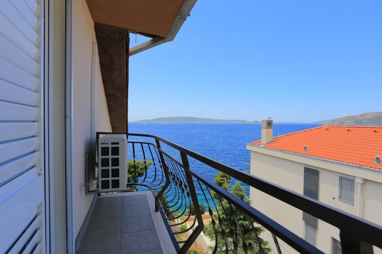 Apartments By The Sea Okrug Donji, Ciovo - 16657 Donji Okrug  المظهر الخارجي الصورة