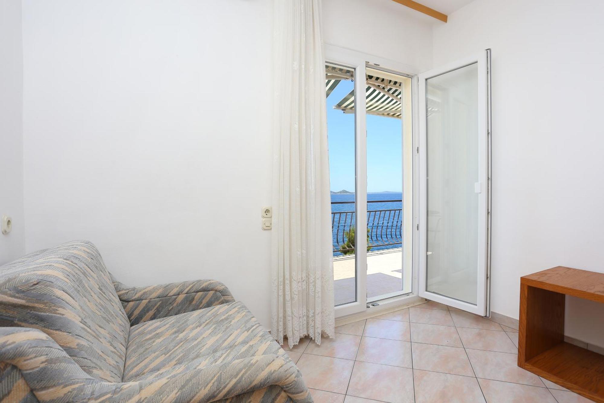 Apartments By The Sea Okrug Donji, Ciovo - 16657 Donji Okrug  الغرفة الصورة